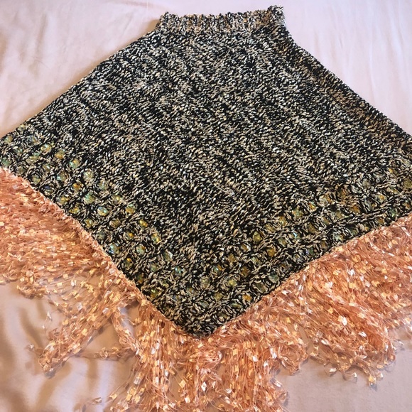 Chenille Poncho with Silky Thread Tassels Border Black/Peach OSFM - Picture 1 of 9